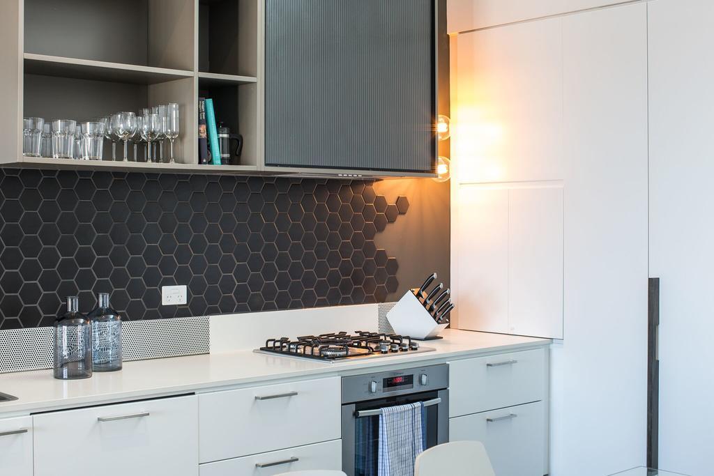 Magnificent Apartment + Free Car Park Near Cbd 애들레이드 외부 사진