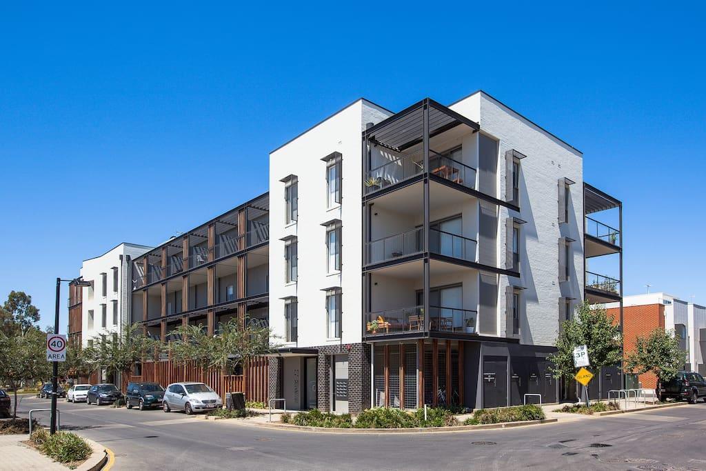 Magnificent Apartment + Free Car Park Near Cbd 애들레이드 외부 사진